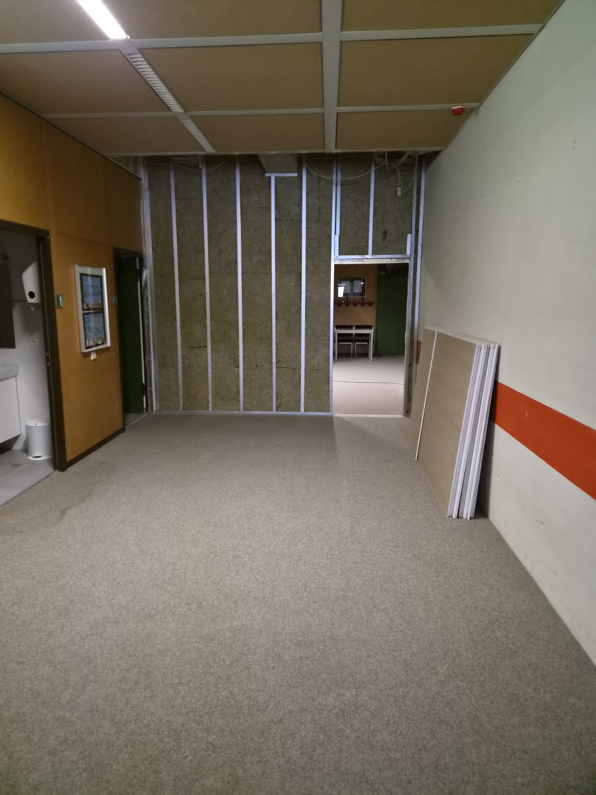 Trockenbau und Schallschutzwände in der Längenfeldschule Ehingen Bild 4